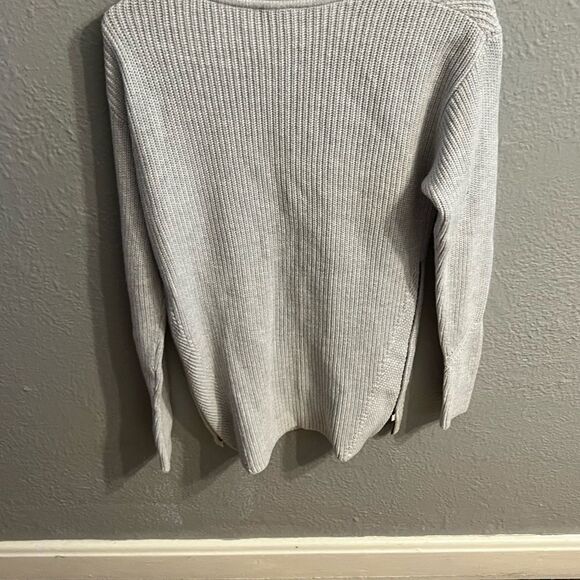 Women's Cabi ‎ Gray V-neck sweater oversized Size XS - Picture 7 of 7